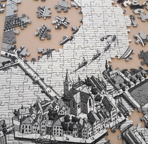 Le monde en&nbsp;pièces